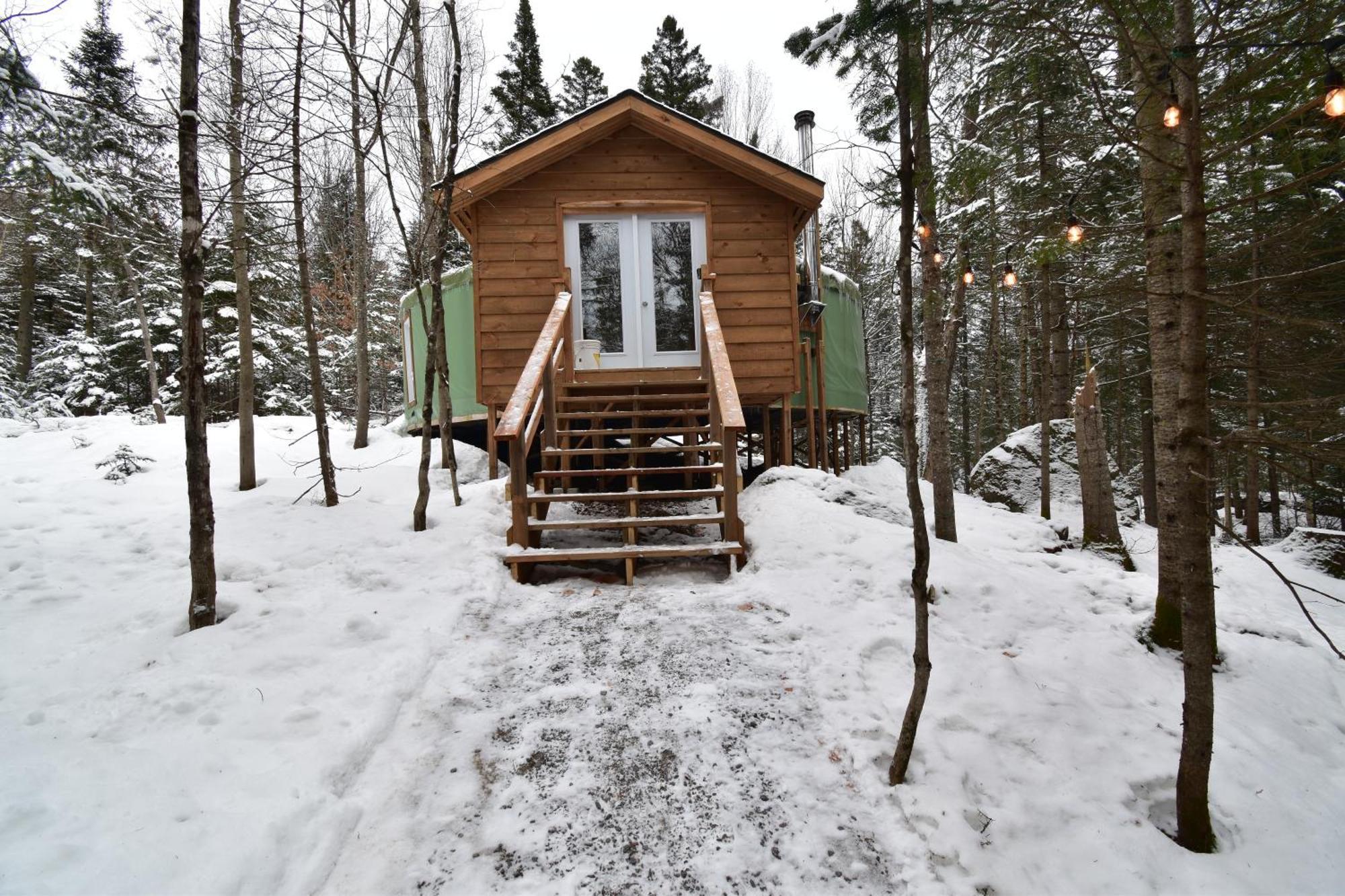 Le Partage Lodge: Destination Plein Air Et Sociale Val-Morin Exterior photo