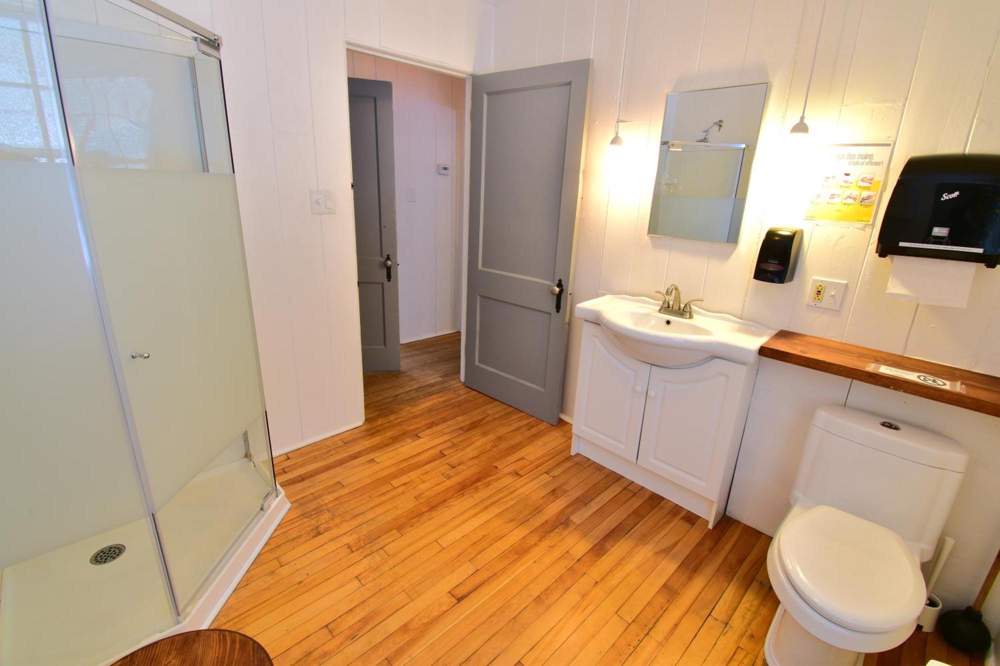 Le Partage Lodge: Destination Plein Air Et Sociale Val-Morin Exterior photo